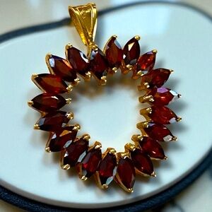 GORGEOUS 10k Yellow Gold Large Marquise 5 CTW Garnet Vintage HEART Charm Pendant